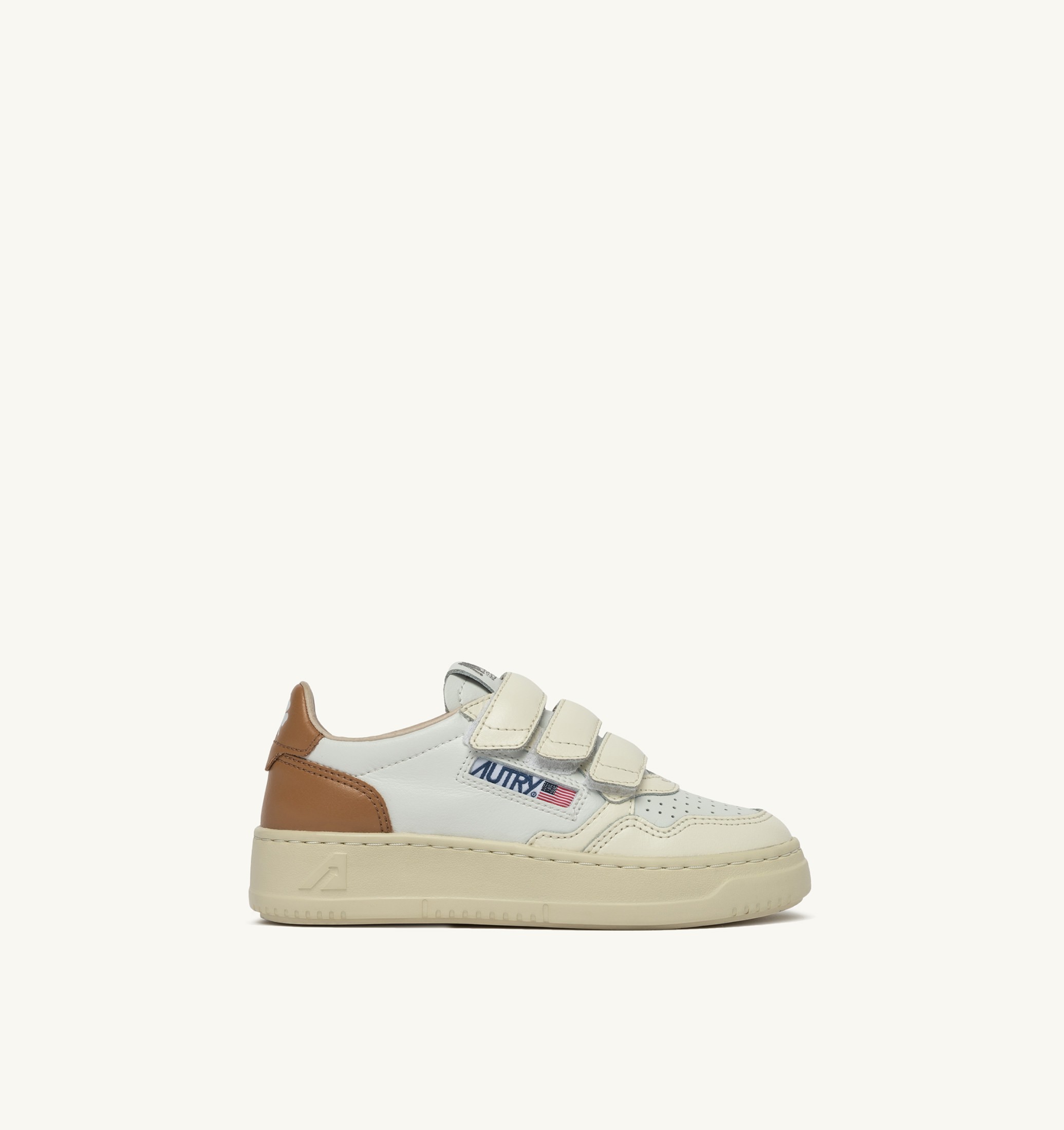 BASKETS MEDALIST KIDSTRIPES LOW EN CUIR WHISPER WHITE IVOIRE ET BROWN SUGAR
