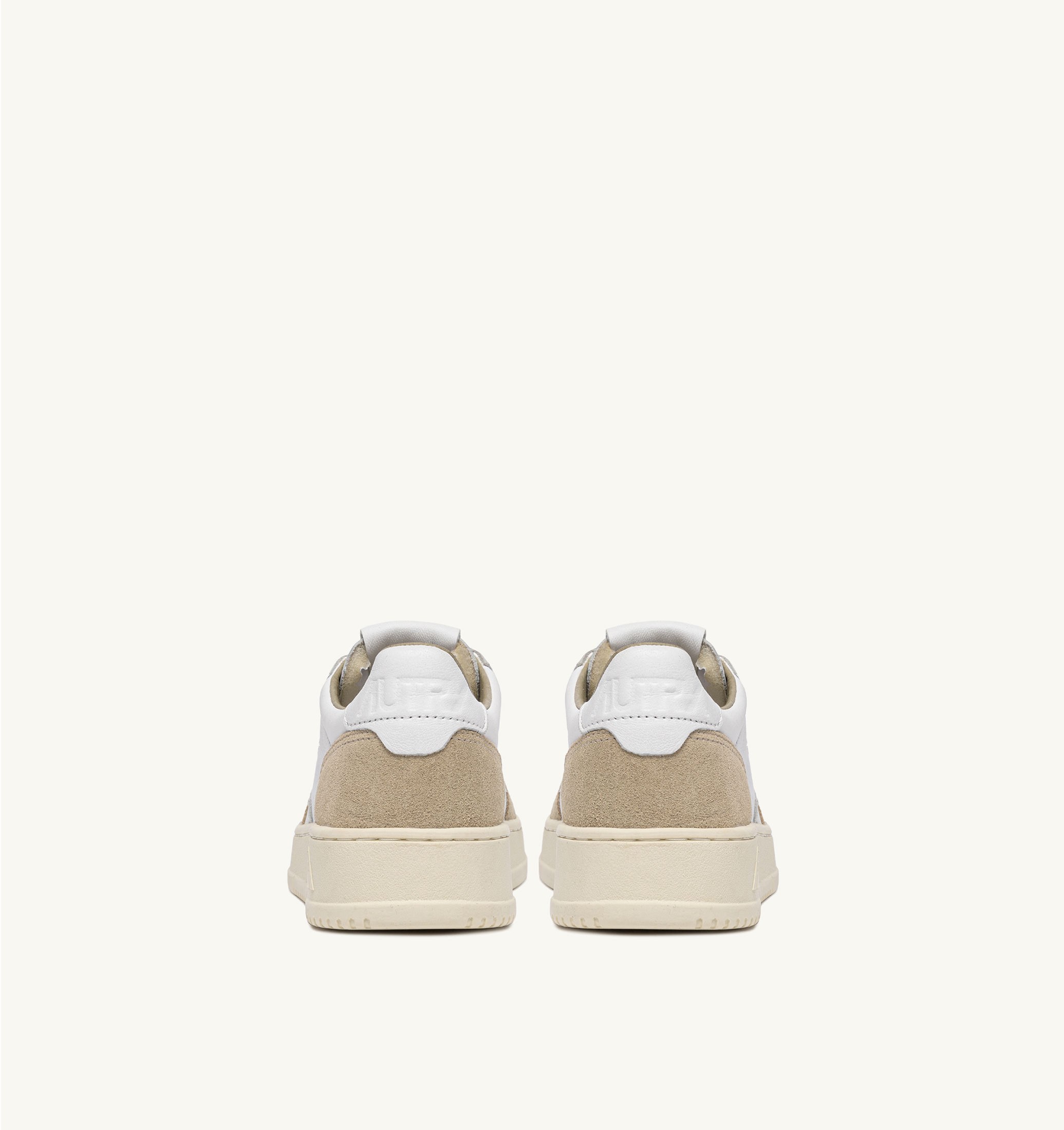 BASKETS MEDALIST LOW EN NAPPA BLANC ET DAIM SPONGE