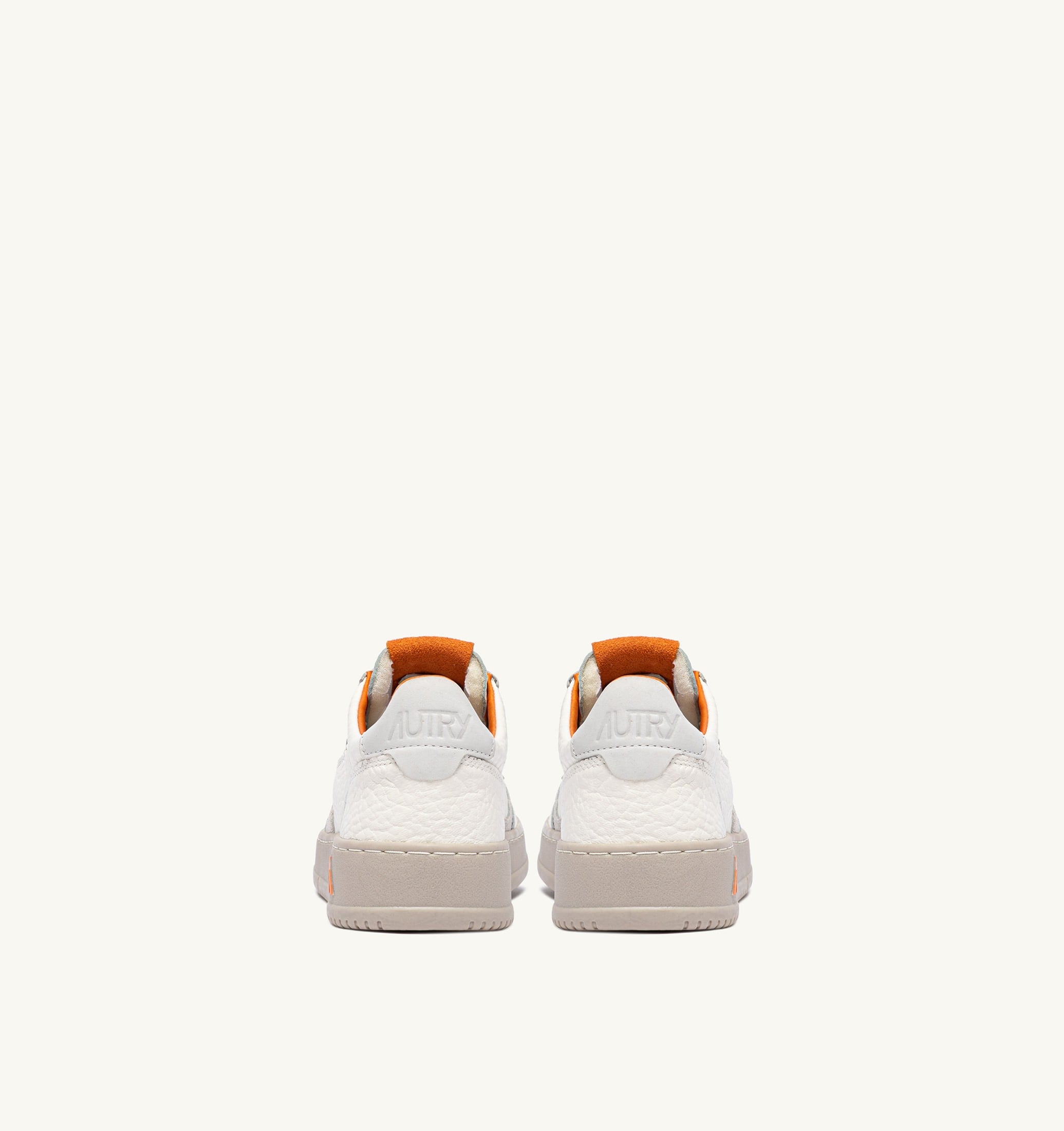 BASKETS MEDALIST LOW EN CUIR MARSHMALLOW ET FANTA