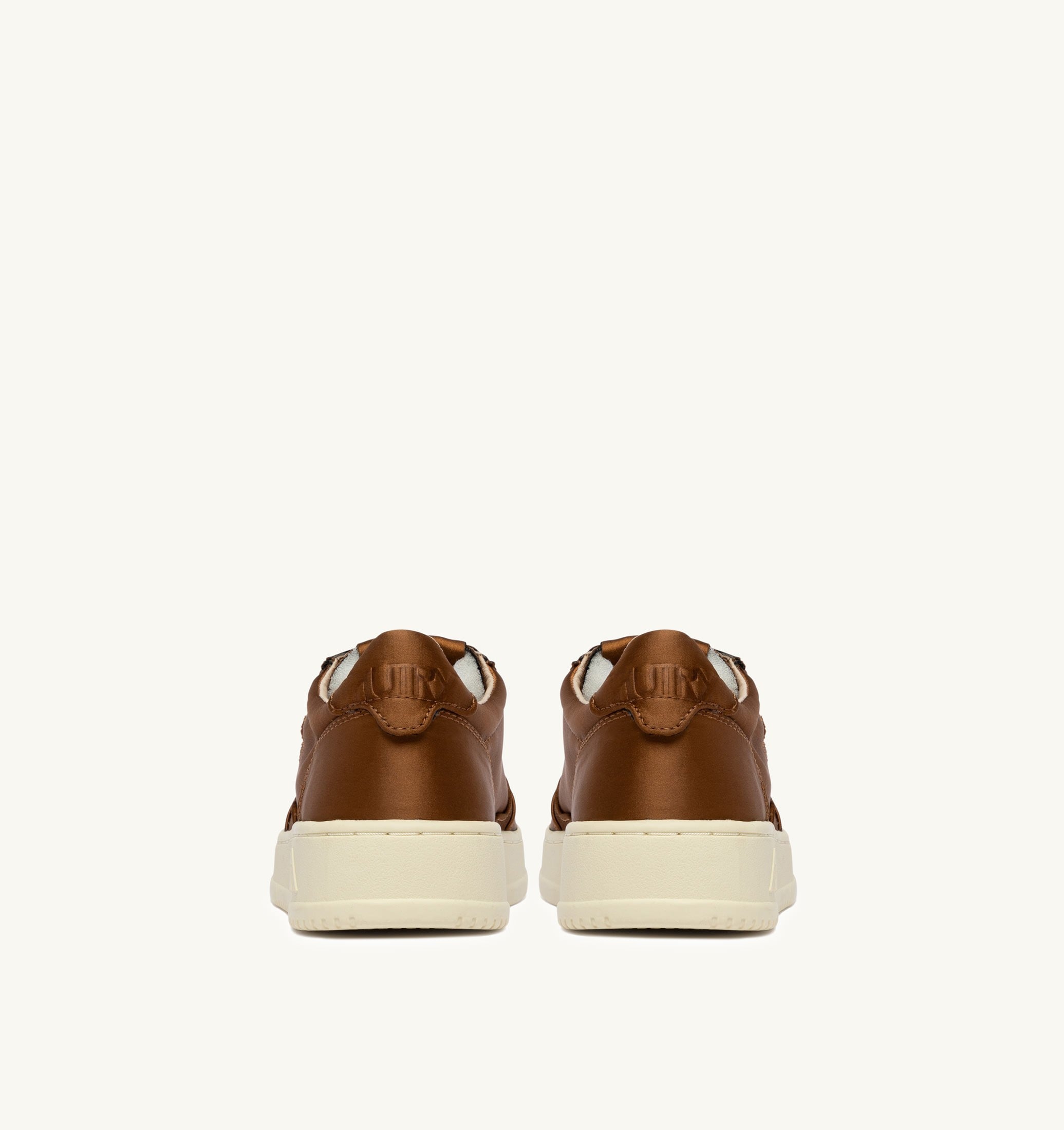 BASKETS MEDALIST LOW EN SATIN EARTH