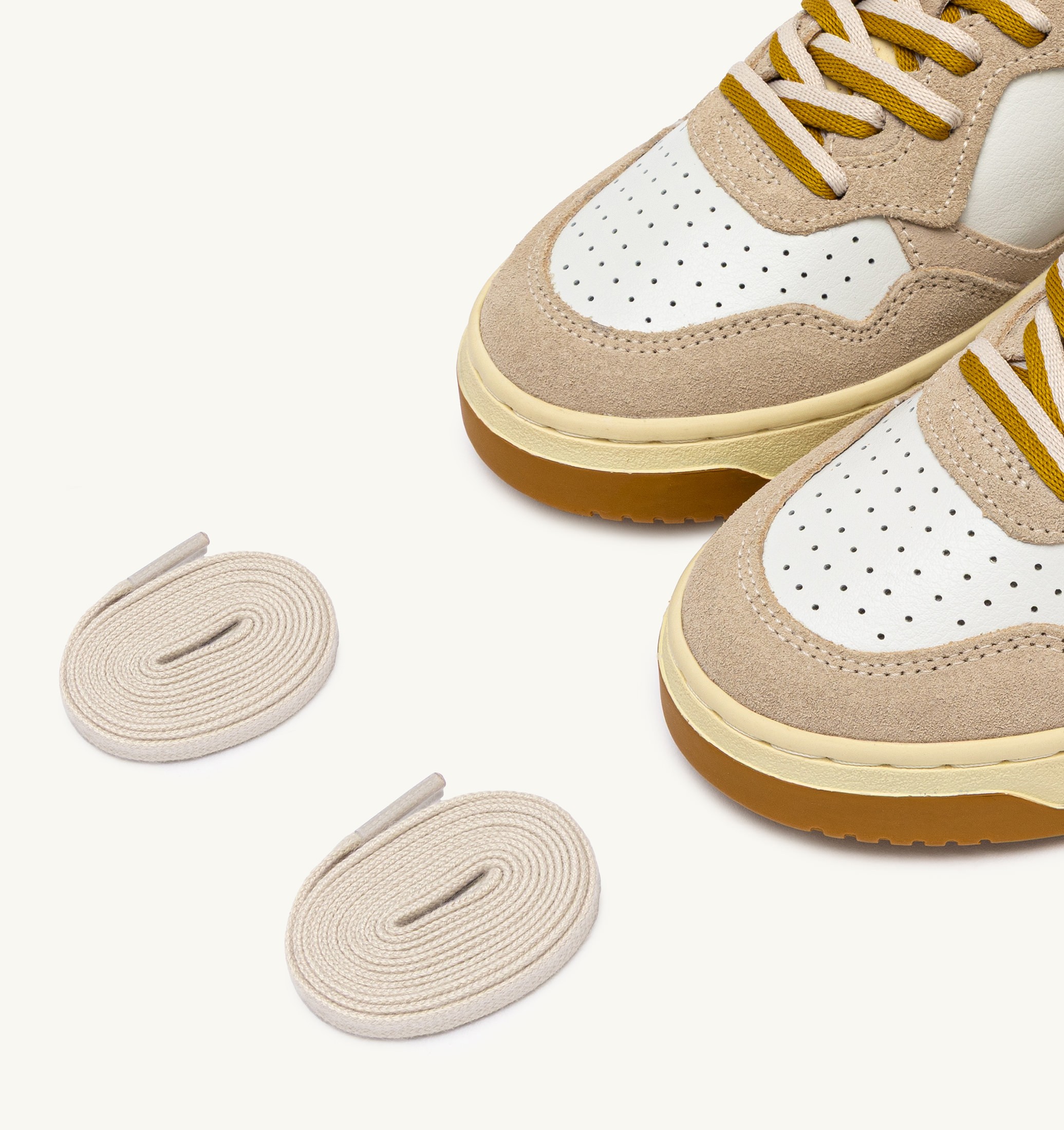 BASKETS MEDALIST LOW EN DAIM ET CUIR SAND ET WOOD