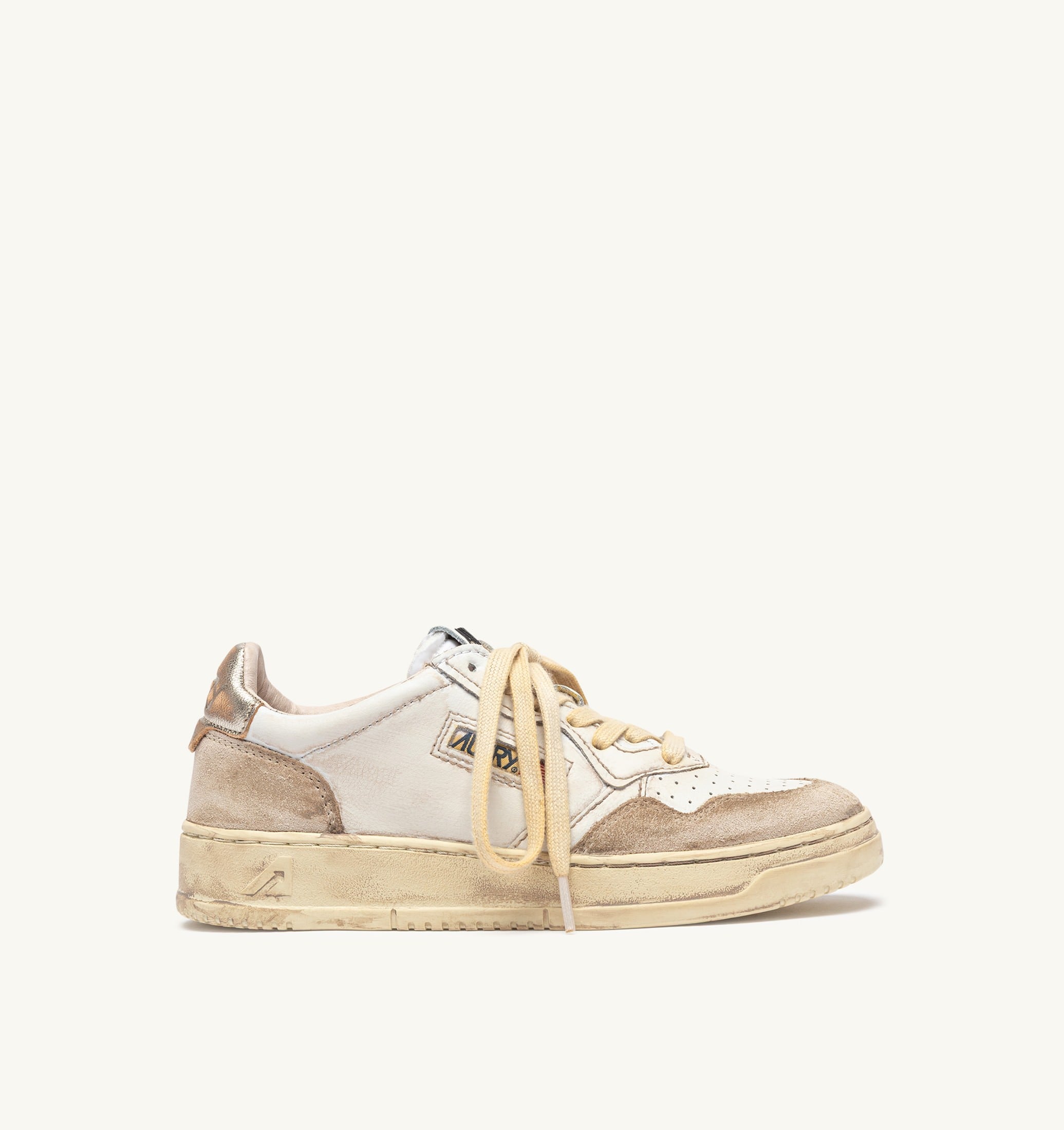 BASKETS MEDALIST LOW SUPER VINTAGE EN CUIR ET DAIM BLANC ET OR