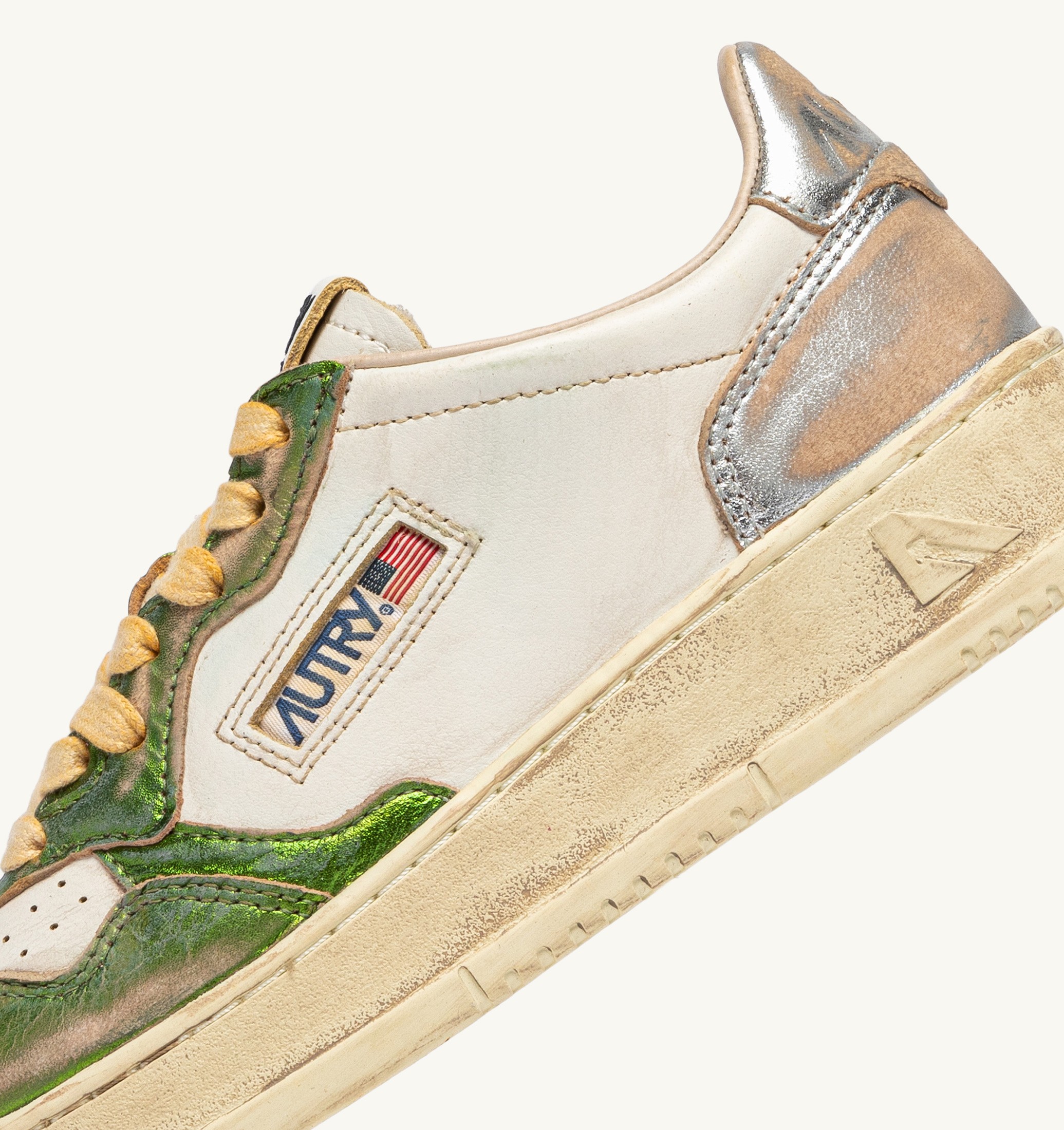 BASKETS MEDALIST LOW SUPER VINTAGE EN CUIR GUN ET VERT