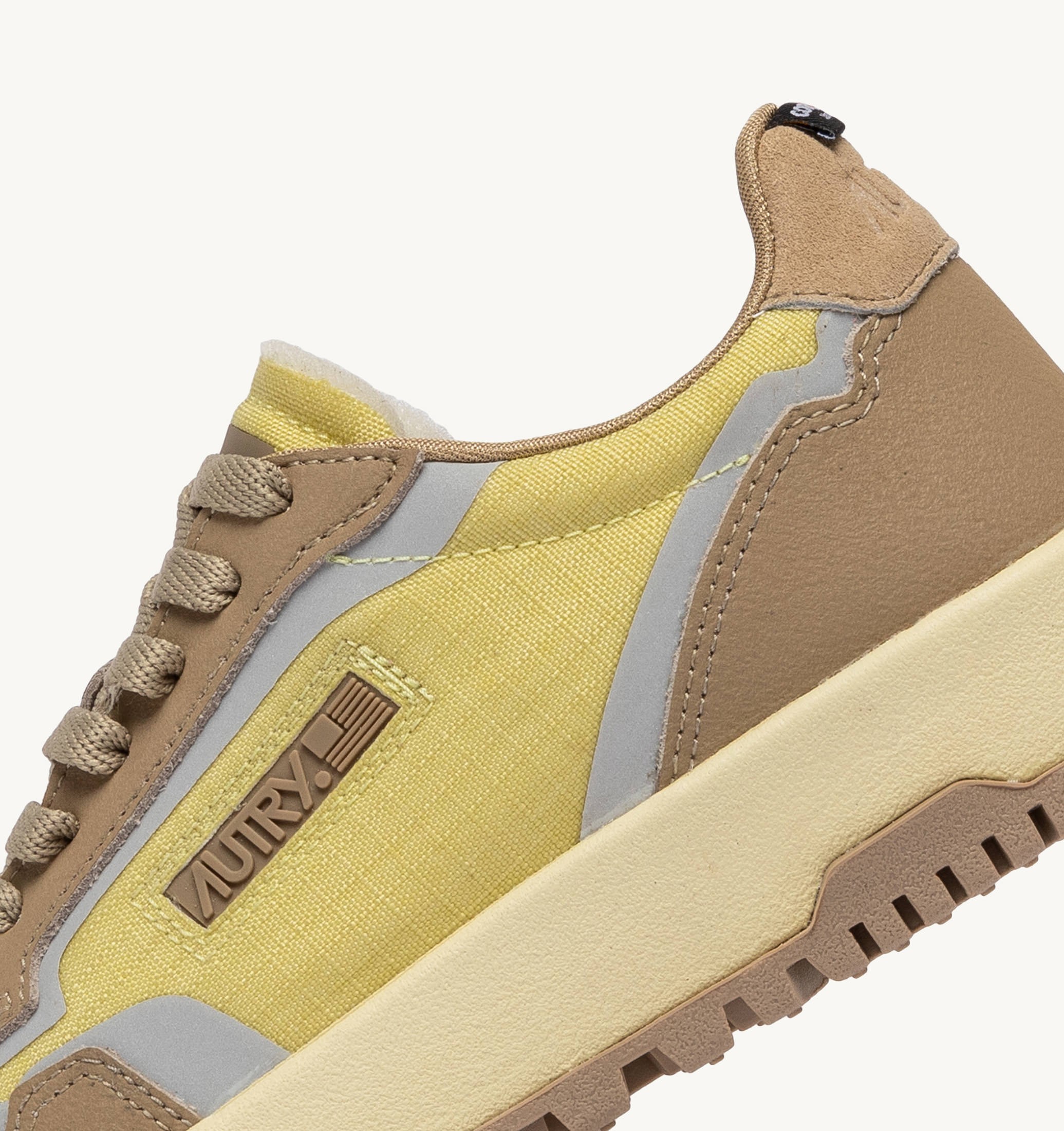 BASKETS WILDPACE LOW EN NYLON RIPSTOP ET CUIR LEMON GRASS ET INCENSE