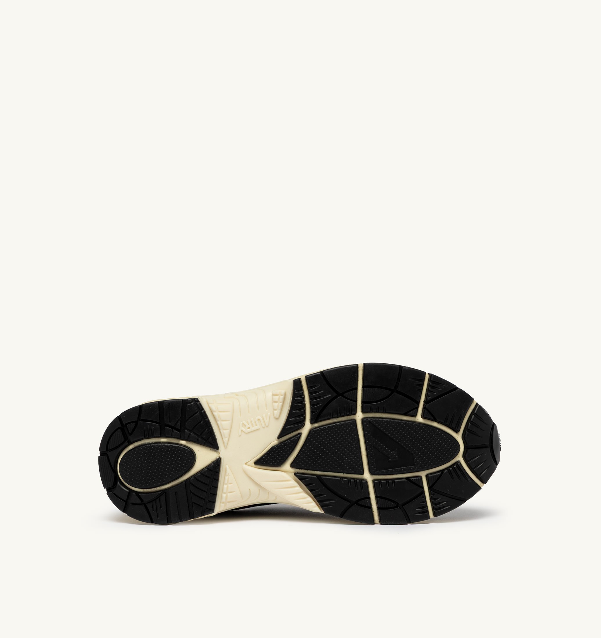 BASKETS HYPERWAY EN MESH ET DAIM NOIR ET ARGENT