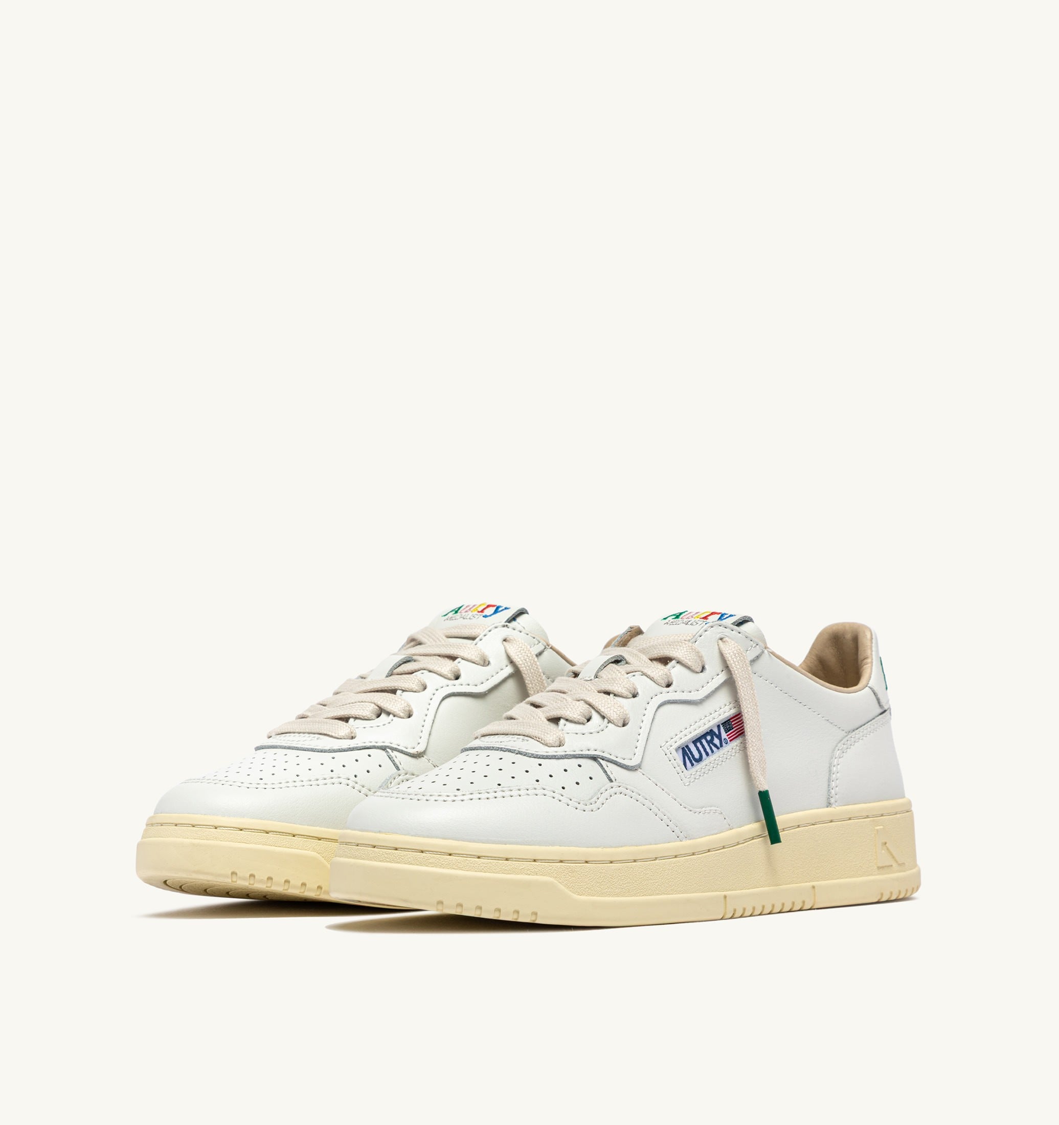 BASKETS MEDALIST LOW EN CUIR BLANC