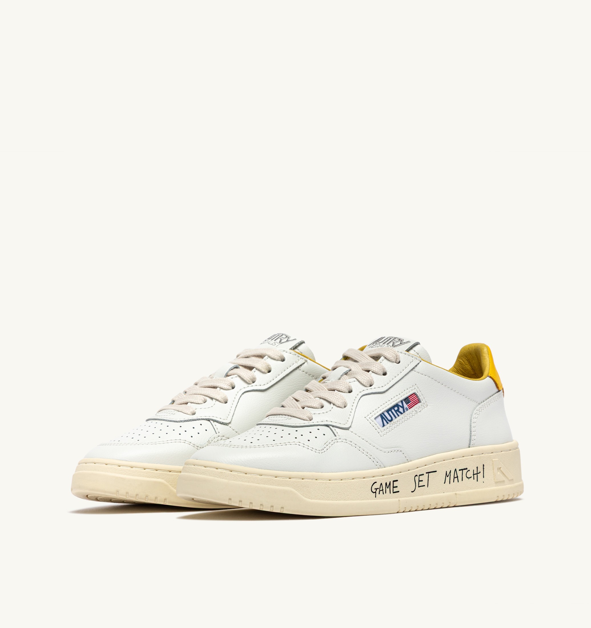 BASKETS MEDALIST LOW EN CUIR BLANC ET SLICKER