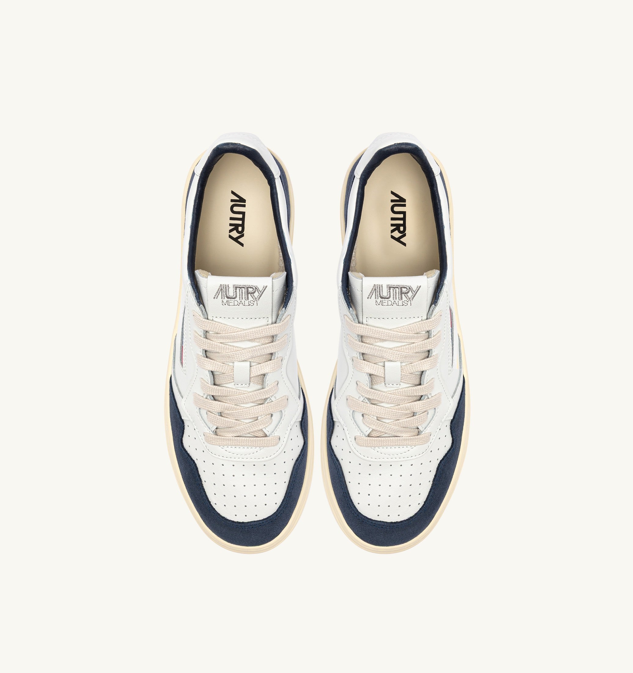 BASKETS MEDALIST LOW EN CUIR BLANC ET DAIM DENIM