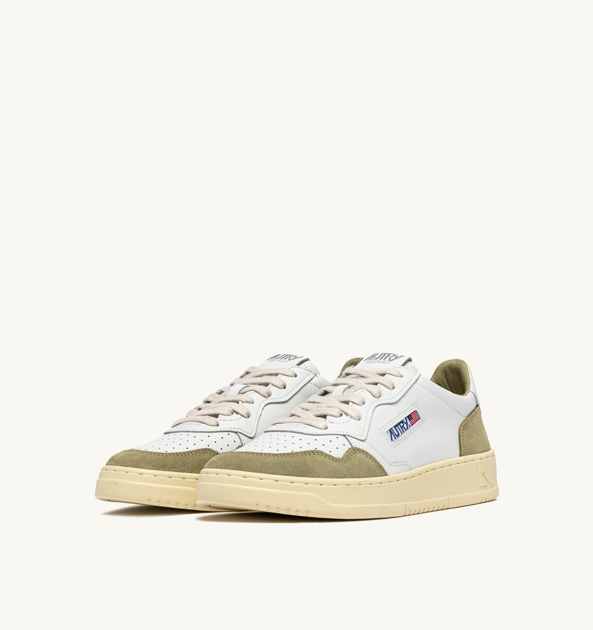 BASKETS MEDALIST LOW EN CUIR BLANC ET DAIM GRAY GREEN