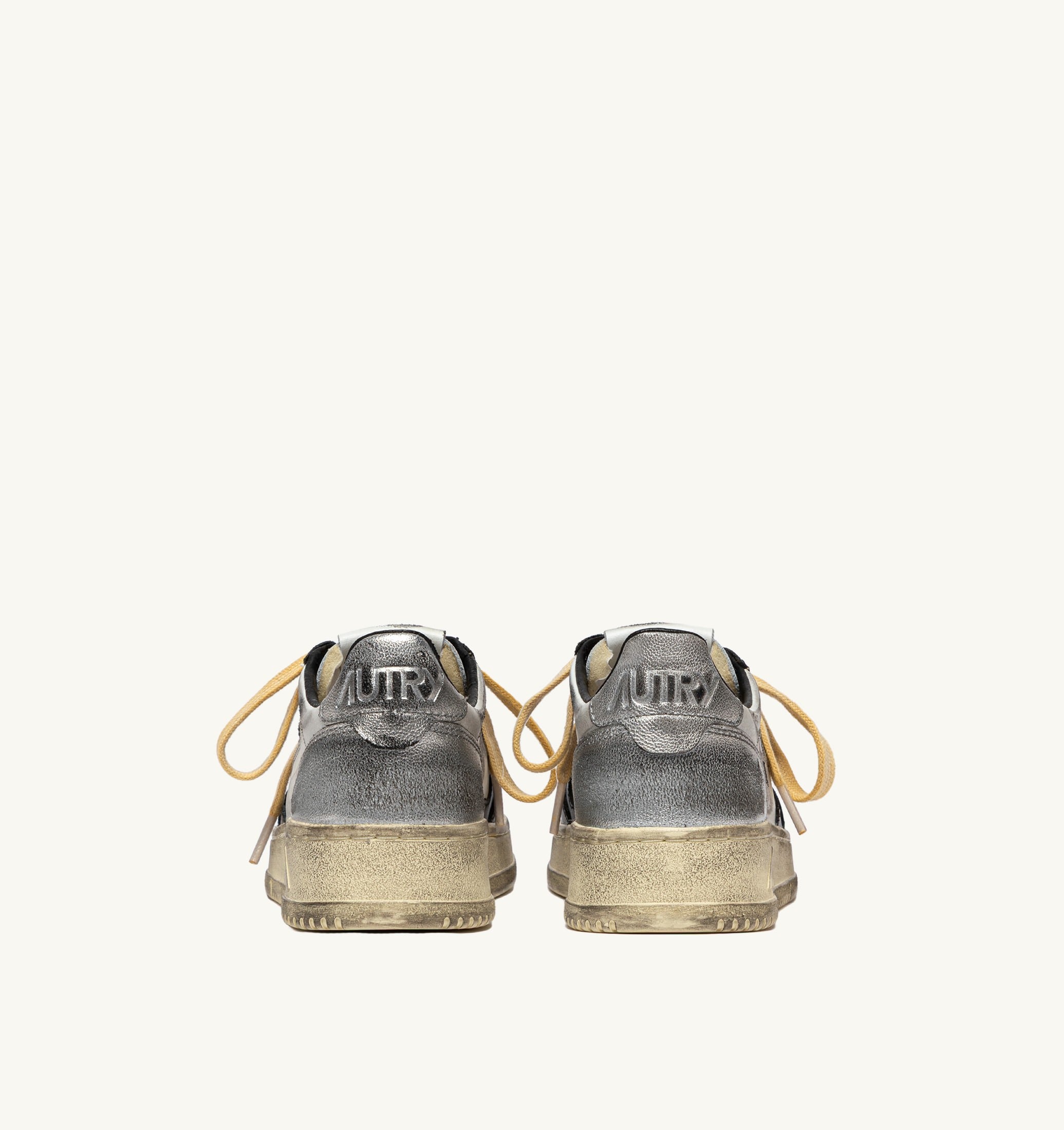 BASKETS MEDALIST LOW SUPER VINTAGE EN CUIR BLANC NOIR ET ARGENT