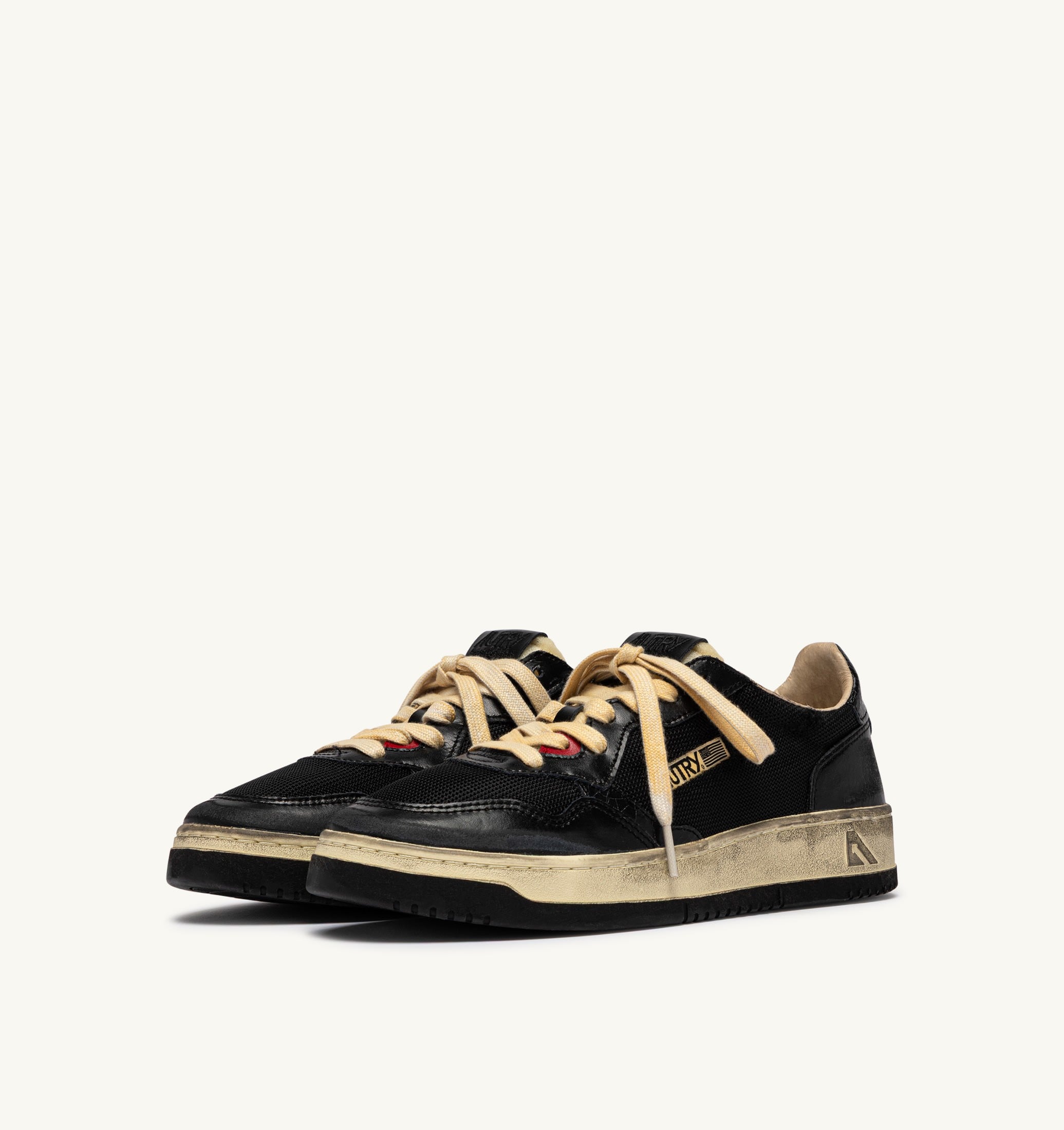 BASKETS MEDALIST LOW SUPER VINTAGE EN CUIR ET DRAGON MESH NOIR