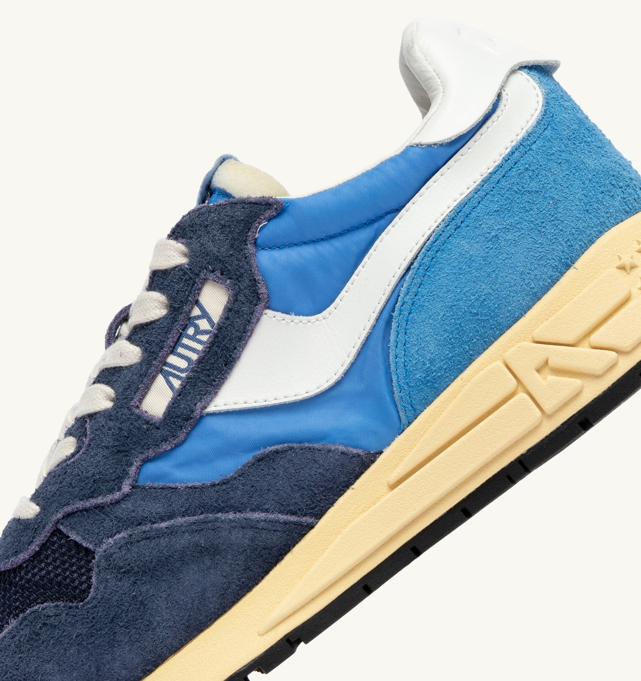 BASKETS REELWIND LOW EN NYLON ET DAIM BLUETTE ET DIGITAL BLUE